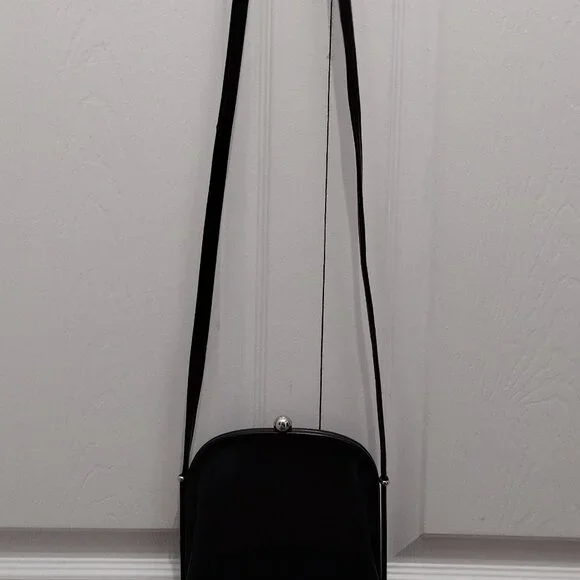 MB Vintage Style Black Crossbody Bag Kiss Lock Clasp Mini Purse - Picture 9 of 12